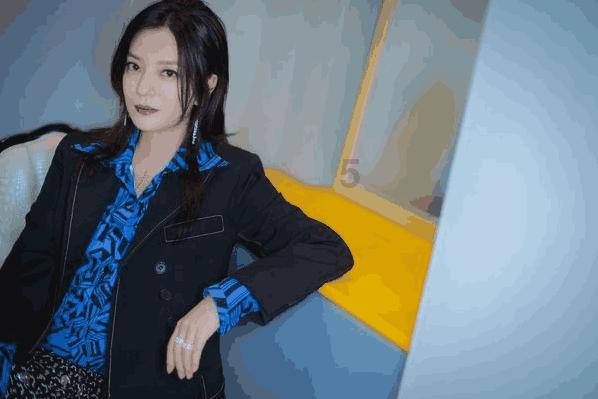 小仓鼠吃瓜子
